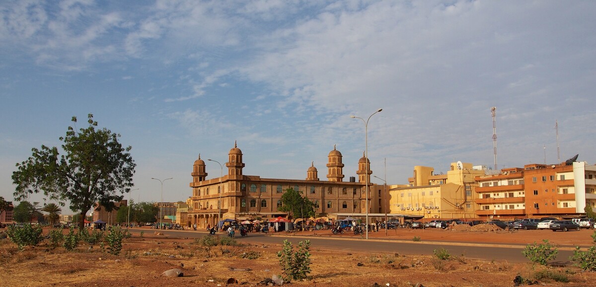 Burkina Faso military regime closes Ouagadougou grand mosque amid protests