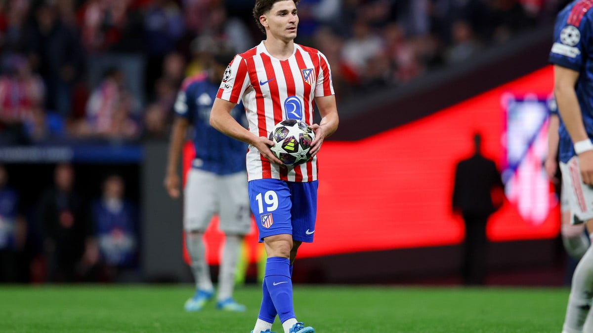 A crucial detail could sway Julian Alvarez towards Paris Saint-Germain
