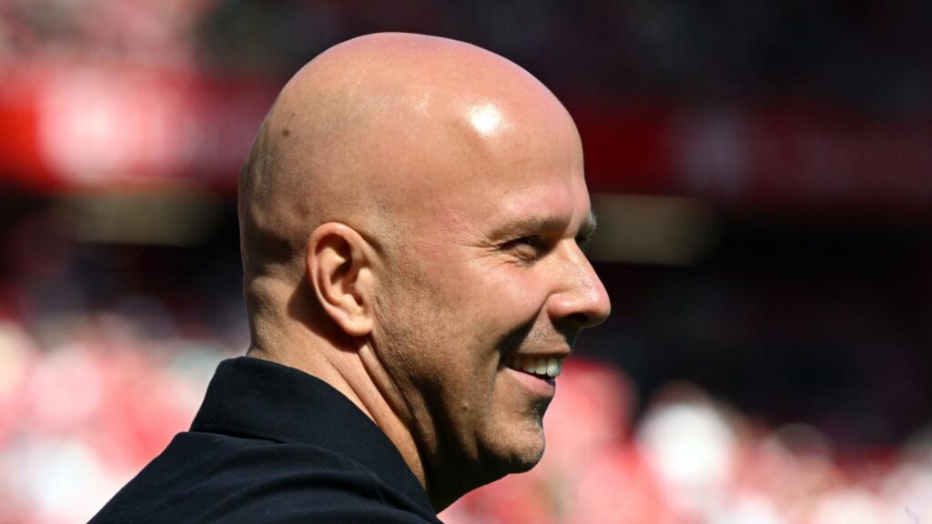 Arne Slot reflects on liverpool’s champions league qualification, season review, and emotional farewells