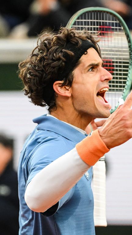 Pierre-Hugues Herbert lors du deuxième jour des qualifications de Roland-Garros, le 19 mai 2026. (MATTHIEU MIRVILLE / AFP)