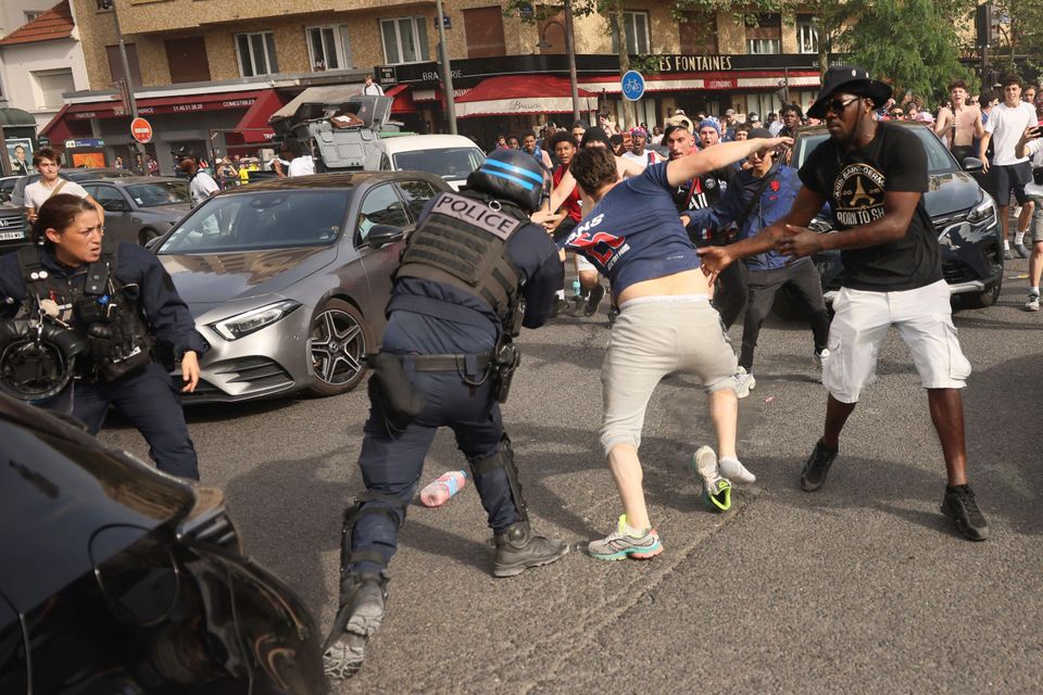 Clashes near Parc des Princes.