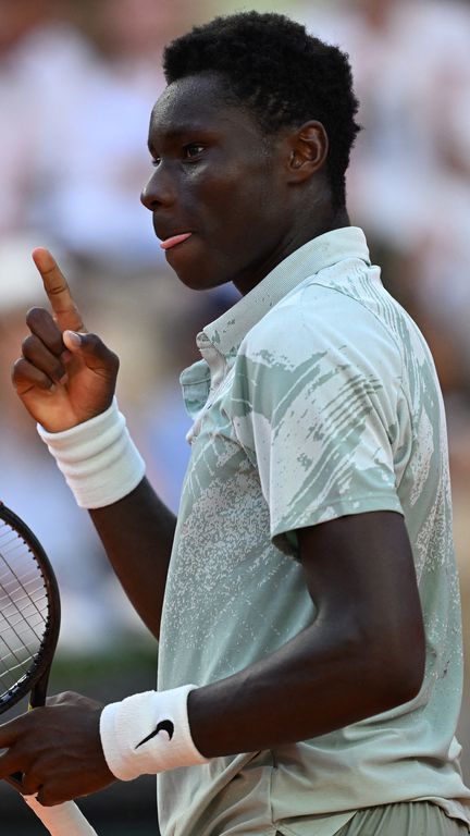 Moïse Kouamé lors du troisième tour de Roland-Garros, le 30 mai 2026. (BURAK AKBULUT / ANADOLU / AFP)
