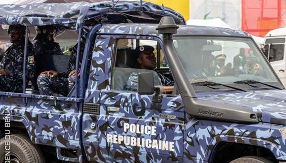 A Republic of Bénin Police vehicle