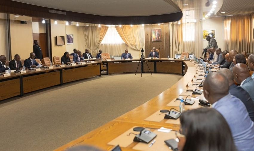 Gabonese officials during budget conferences