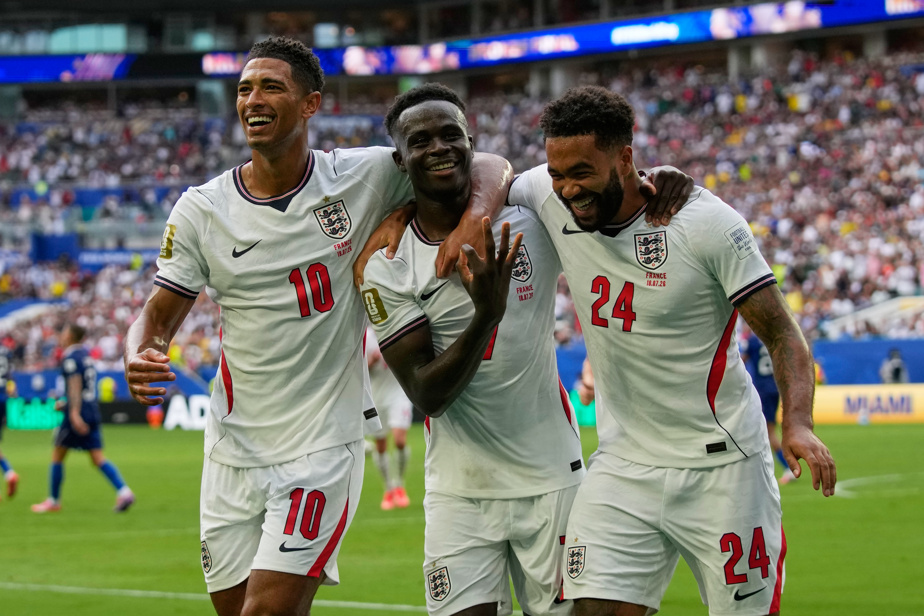 England players celebrating after scoring