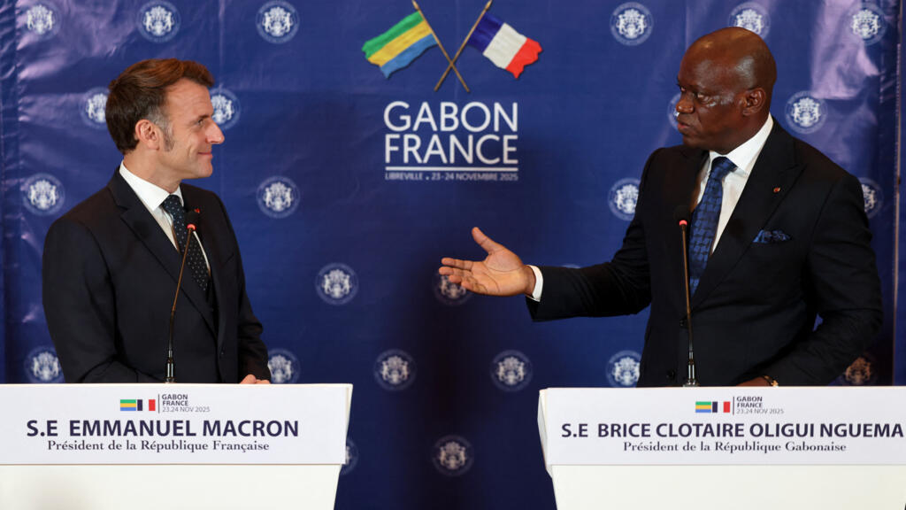 Gabonese President Brice Oligui Nguema and French President Emmanuel Macron during a joint press conference in Libreville, November 2025.