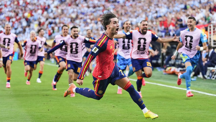 Barcelona striker Ferran Torres, scorer in the World Cup final with Spain, close to transfer to Paris Saint-Germain