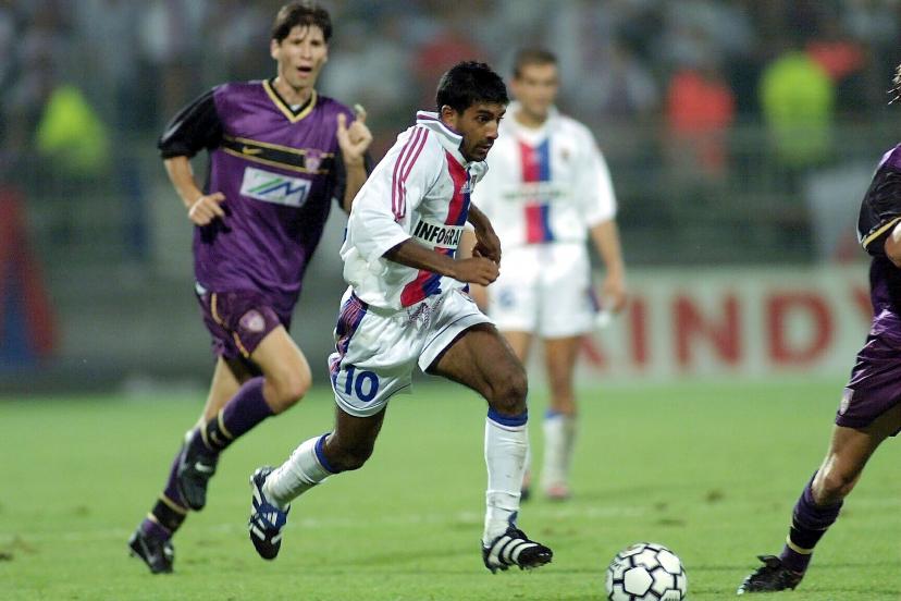 Vikash Dhorasoo playing for Lyon against Maribor in 1999. (Fablet/L'Équipe)