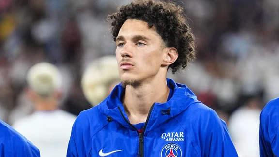 Maghnes Akliouche in action for PSG